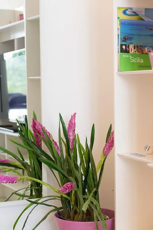 Mondello Suites Flh - Gorgonia 0*,  Italy